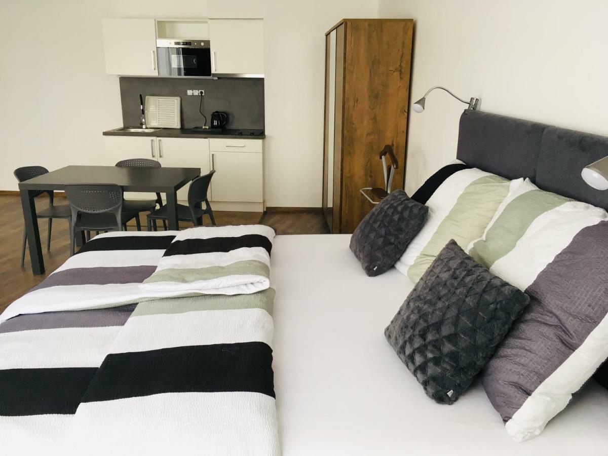 Like Home Apartments Praga Esterno foto