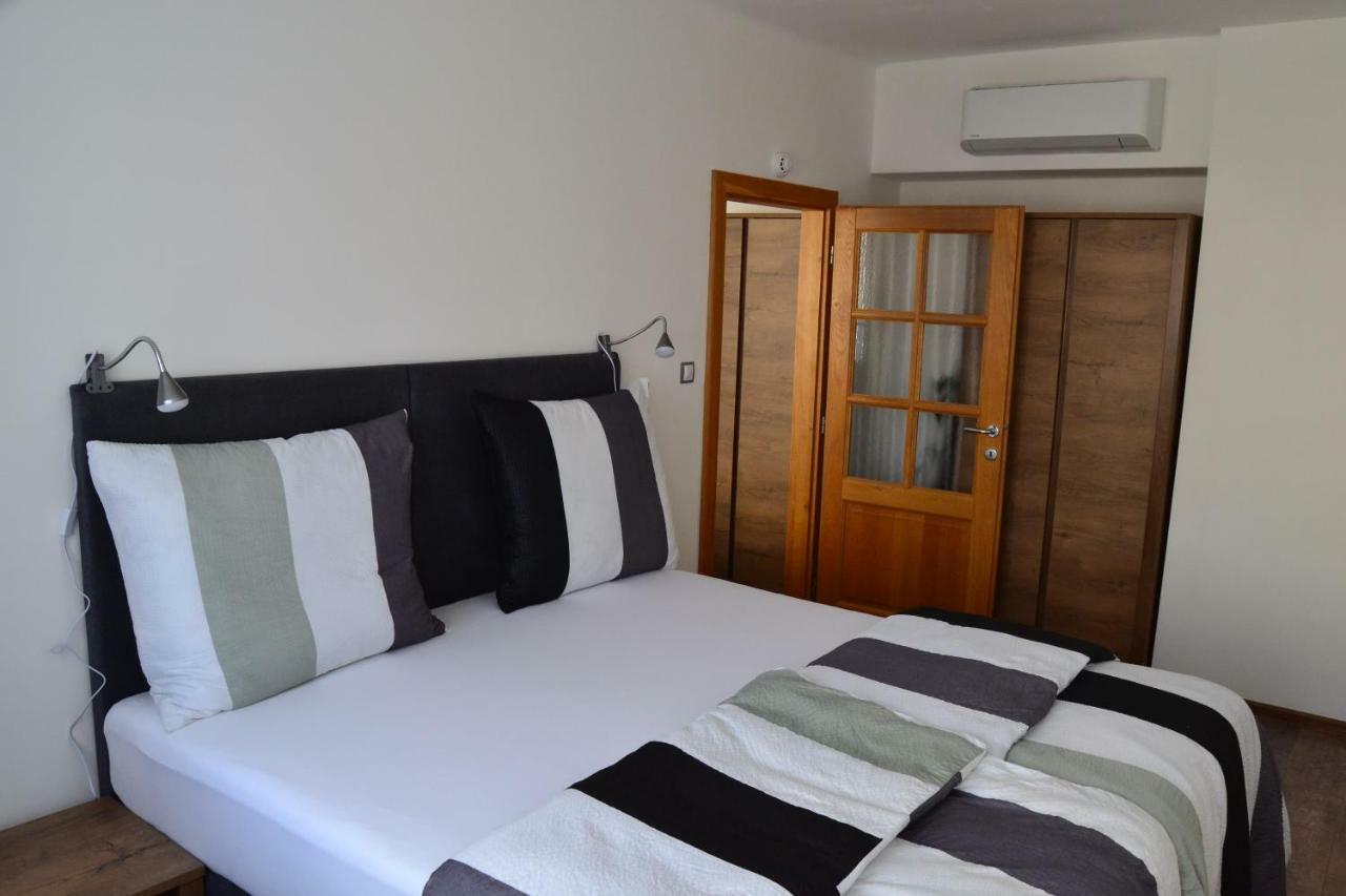 Like Home Apartments Praga Esterno foto